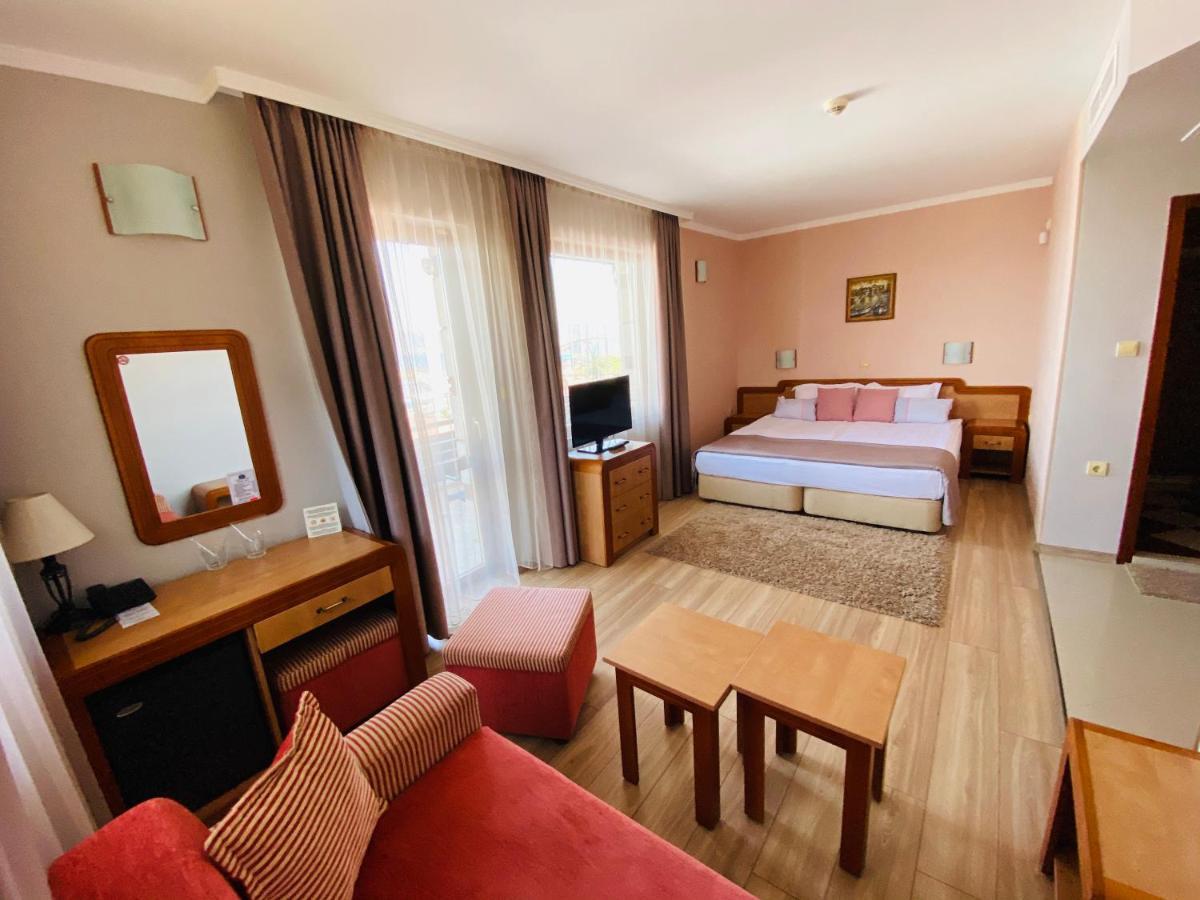 Family Hotel Saint Nikola Несебир Екстер'єр фото